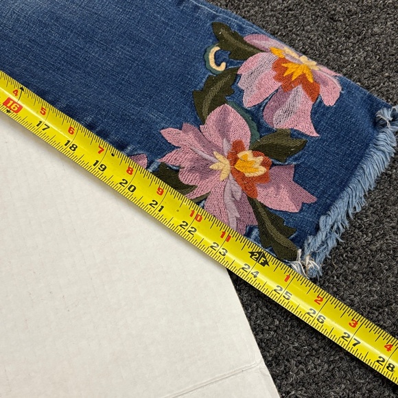 Floral Embroidered Blue Jeans (Aeropostale) Size 2 - Picture 9 of 10
